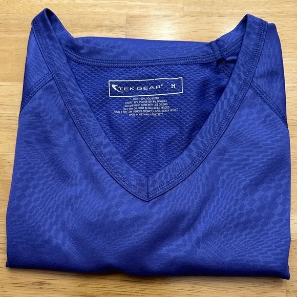 Tek Gear Purple V-Neck Women's Tee - Picture 10 of 10